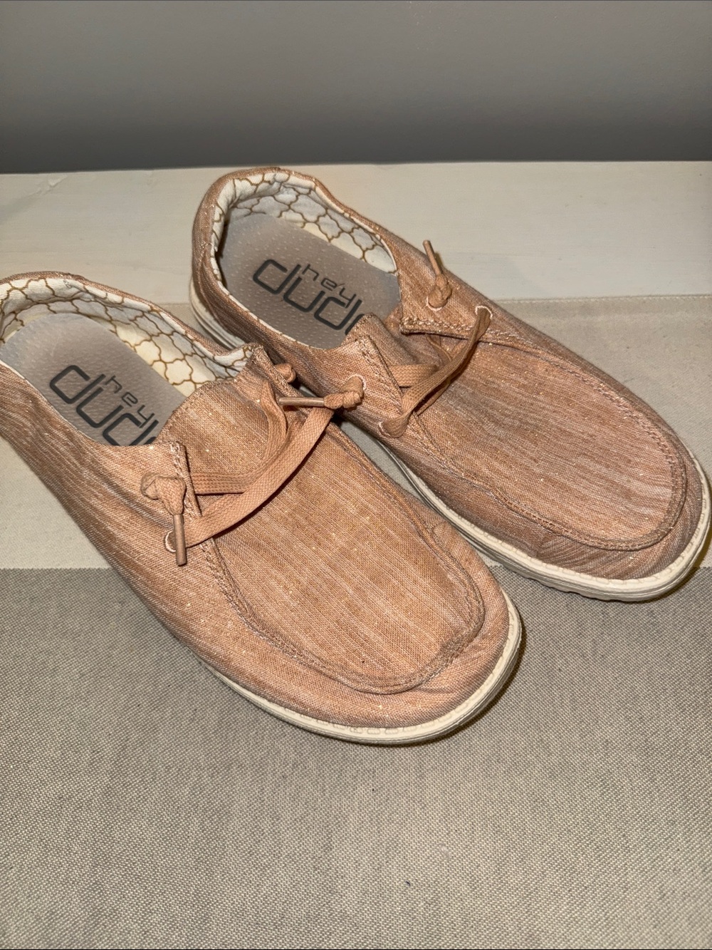 Hey Dude Wendy, sparkling rose gold Lightweight Slip-On Loafers size 8